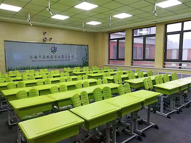 教室课桌椅-1.jpg
