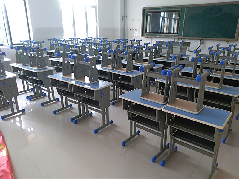 济南市历城区彩石中心小学