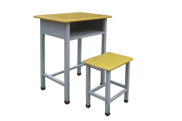 学校家具定制厂家建议您，在夏季购买家具