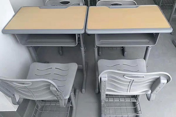 为避免山东学校家具出现破损要做到以下几点
